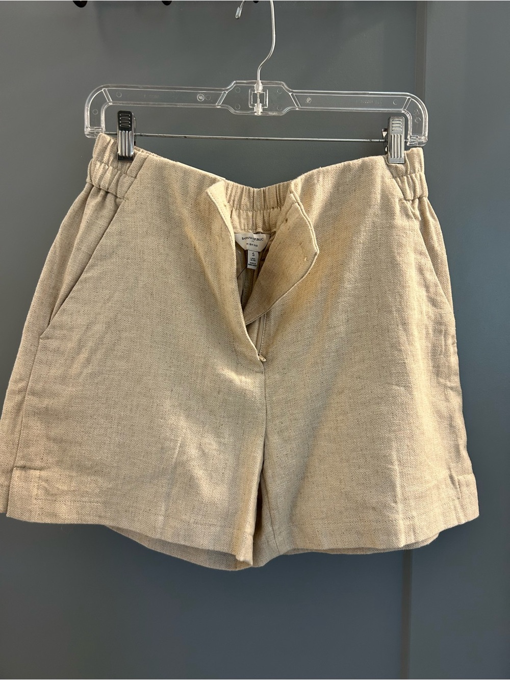 Banana Republic Factory Cream Elastic-Waist Linen-Blend Shorts